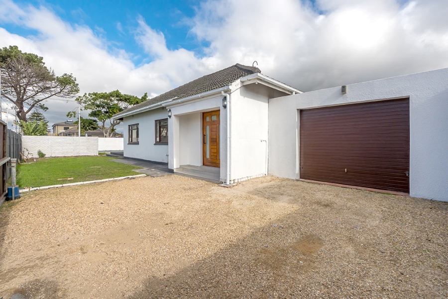 3 Bedroom Property for Sale in Plumstead Western Cape